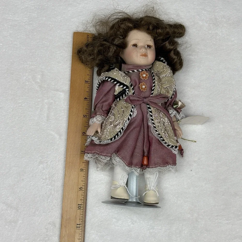 VTG Ashley Belle Redhead 1968 Porcelain Doll with Stand Victorian Collectibles.
